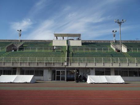 太田市運動公園陸上競技場のメインスタンド