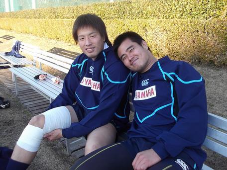 斉田選手（左）と名嘉選手（右）
