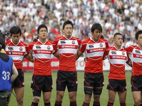 2012年度の日本代表チーム（中央は五郎丸選手）